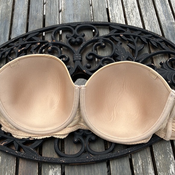 Calvin Klein Nude Convertible Bra - Picture 4 of 8